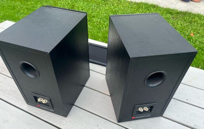 Dali Zensor 3 Bookshelf  LoudSpeakers (Black Ash)