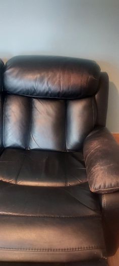 2 seater leather recliner