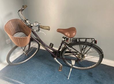Ladies Dutch Style City Bike Classic and Reliable