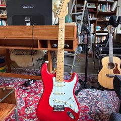 Free Fender electric guitar