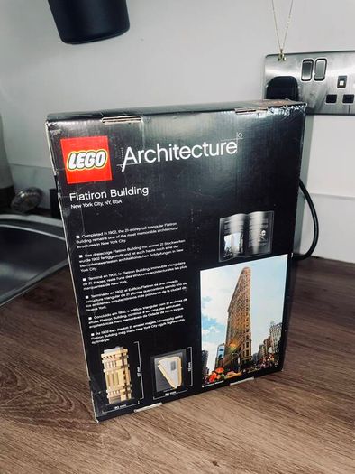 LEGO Architecture Flatiron Building 21023 - Discontinued