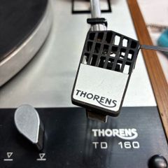 Vintage Thorens TD 160 Turntable
