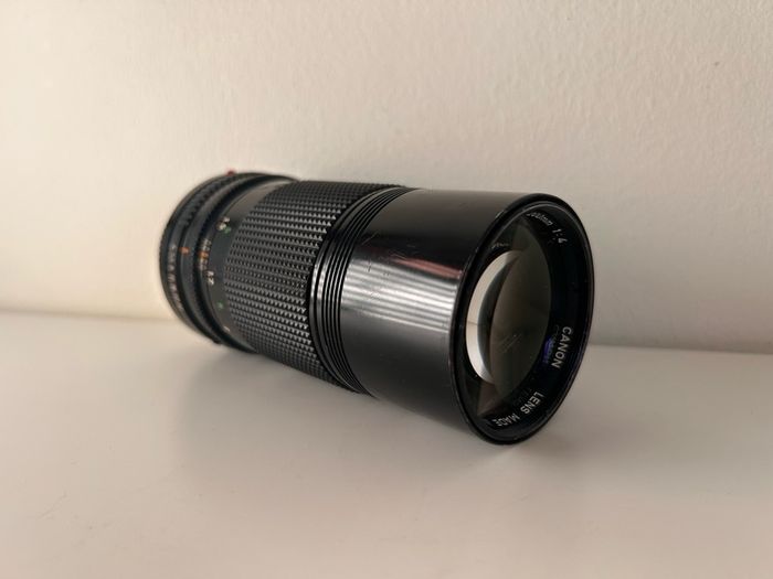 Canon FD 200mm f/4 Lens