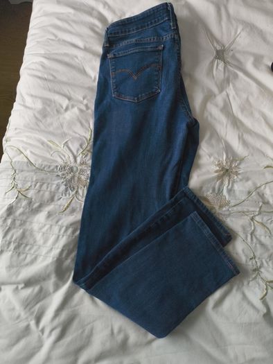 Ladies Levi's 712 slim jeans