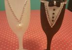 Glitter champagne flutes bride and groom
