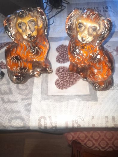 Pair of Vintage Spaniel Dog Figurines. Postage Available or Collection