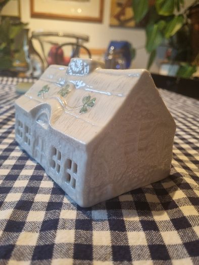 Belleek Irish Cottage