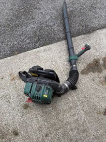 leaf blower