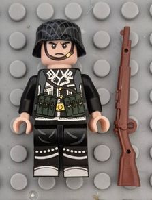 Lego compatible, military figures, German infantry. 15 figures plus rifles.