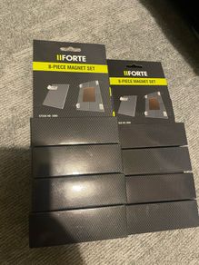 Magnet set for tile