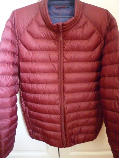 Spital Fields Gents Quilted Puffer Bomber  90% Down Puffer & 10% Feather Zipped Jacket coat. Medium. Colour Wine/burgundy/oxblood. Immaculate. Spitalfields