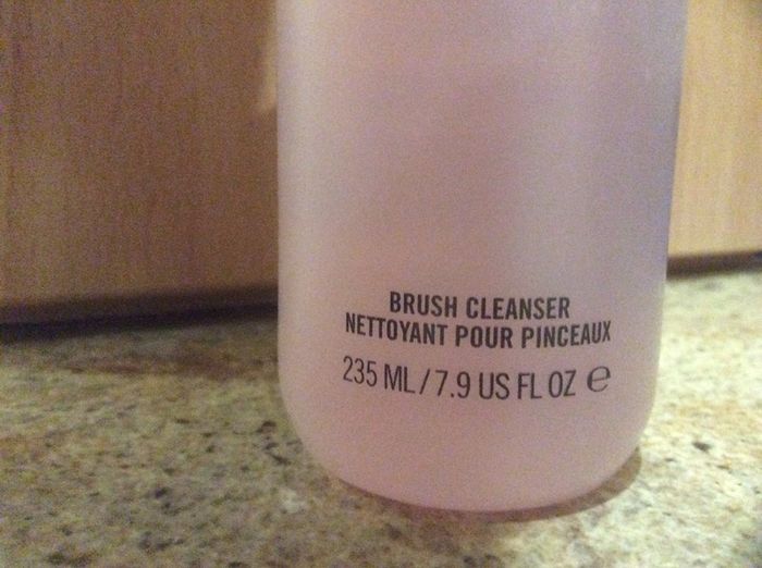 MAC brush cleaner