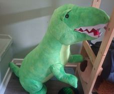 Giant dinasoar