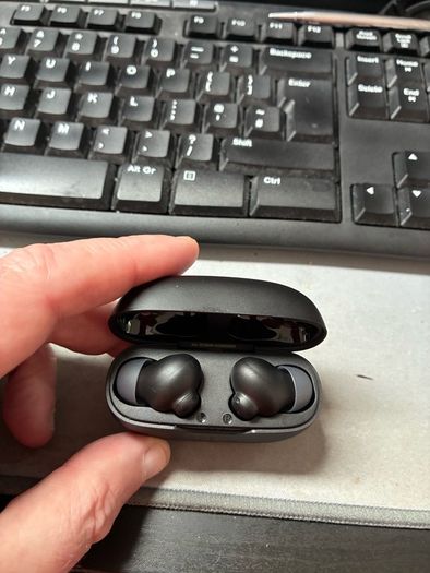 JBL Wave Beam 2 wireless earbuds