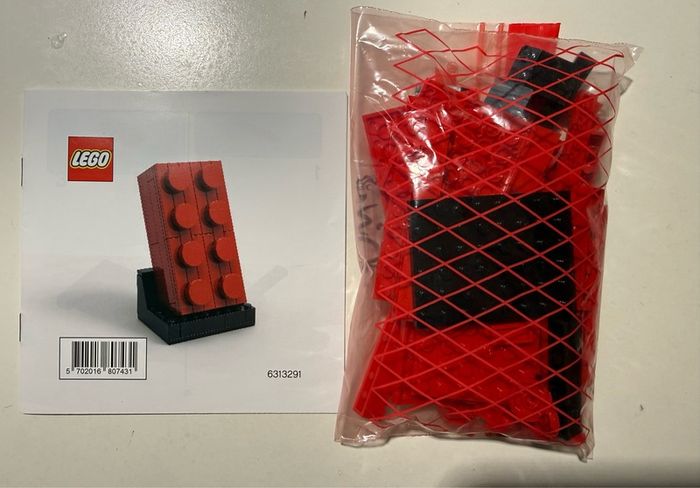 Lego Buildable 2 x 4 Bricks 6313291, 6346102
