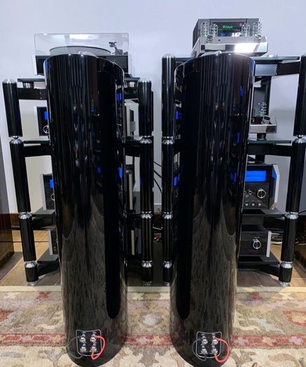 Stunning Iconic Like New Boxed Pristine Condition Bowers And Wilkins 804D3 Only Set in Ireland half the RRP