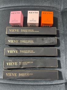 VIEVE brushes and Keyth makeup sponges new