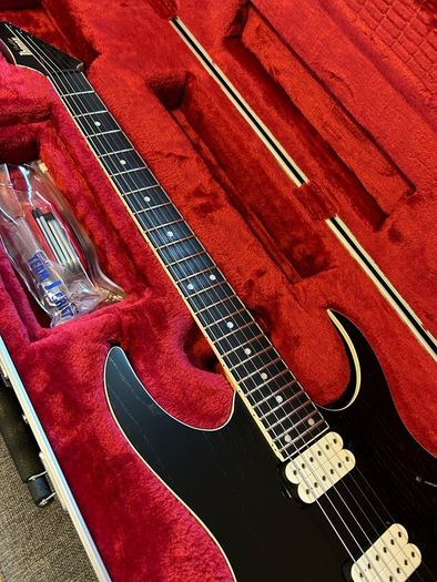 Ibanez Prestige RGR652