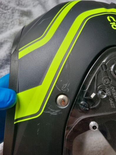HJC C10 Motorbike Helmet. Used twice (20min all together). Like new. Few scraches like on pictures.