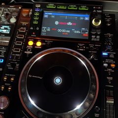 Pioneer DJ CDJ-2000NXS2 Excellent Condition with 3 Month Warranty