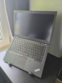 Lenovo Thinkpad T14 Gen 2 I7-1185G7 | 48GB | MX450 | 512GB | 4k
