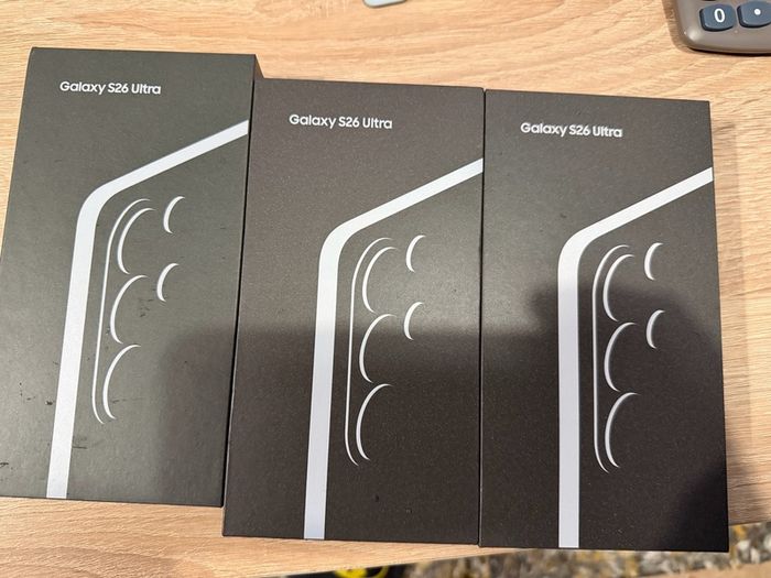 Samsung S26 Ultra,256GB (IRISH/EU) Free Screen Protector and phone cover Black/white/skyblue//violet Brand New Sealed 2 Years Samsung Warranty Receipt.