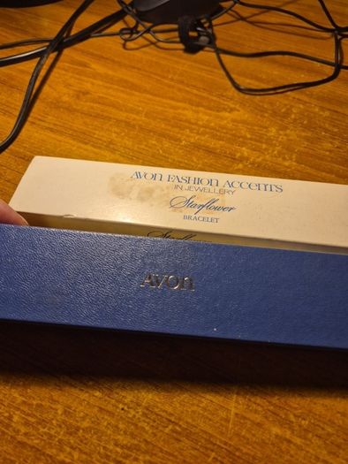 Rare Find. 1960s Avon Starflower gold plated bracelet in original box.