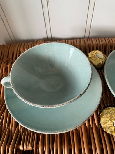 coffee cups & saucers
