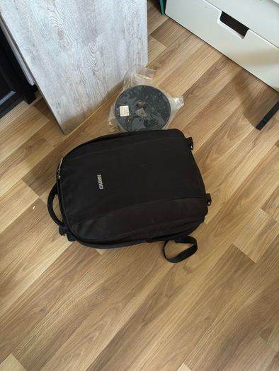 Nikon D7500 DSLR Photography Kit 3 Lenses Flashes Batteries, Filters, Bag and Studio Lights