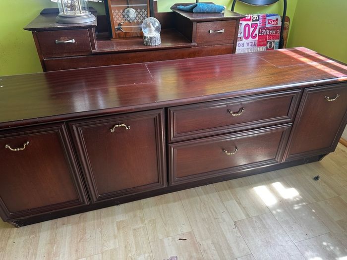sideboard