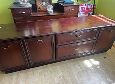 sideboard