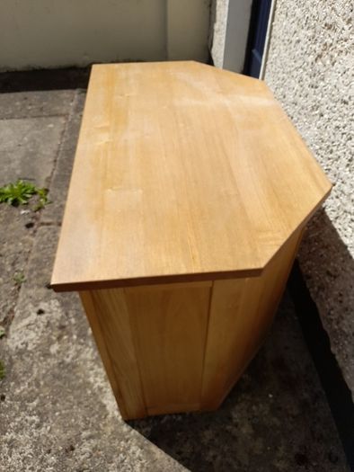 Tv Stand // Free