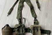 Vintage American US Army military webbing straps - Vietnam