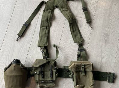 Vintage American US Army military webbing straps - Vietnam