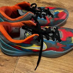Kobe 8 Venice Beaches Size 11 Basketball Shoe