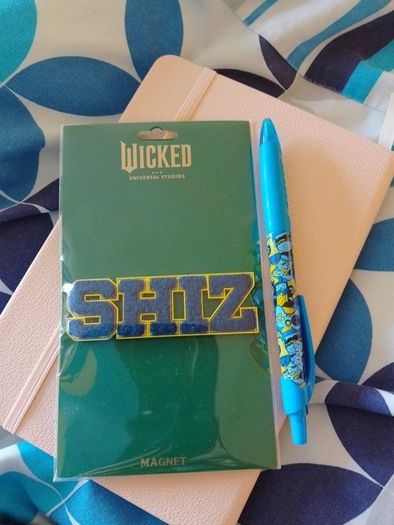 Wicked 2024 Universal Studios Shiz University Magnet Wiza