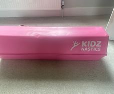 Gymnastics anti slip foldable foam beam