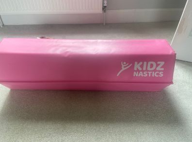 Gymnastics anti slip foldable foam beam