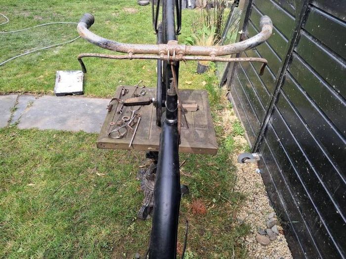 antique mens Raliegh  high nelly bike