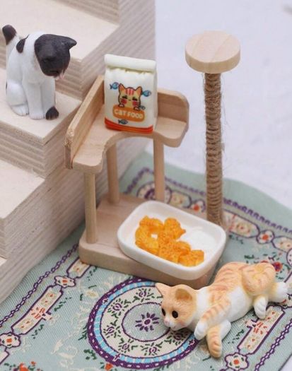 Cats Climbing Frame 1:12 Dollhouse Miniature