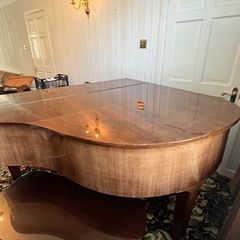 Baby Grand Piano, Walnut