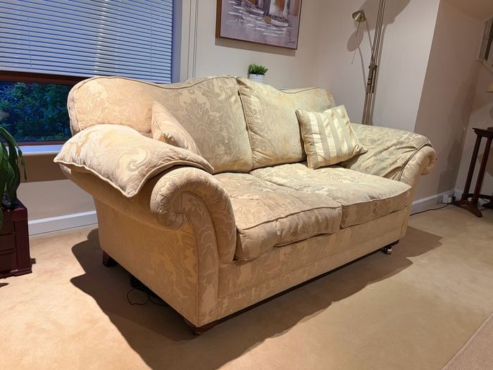 2 Seat Sofa x2