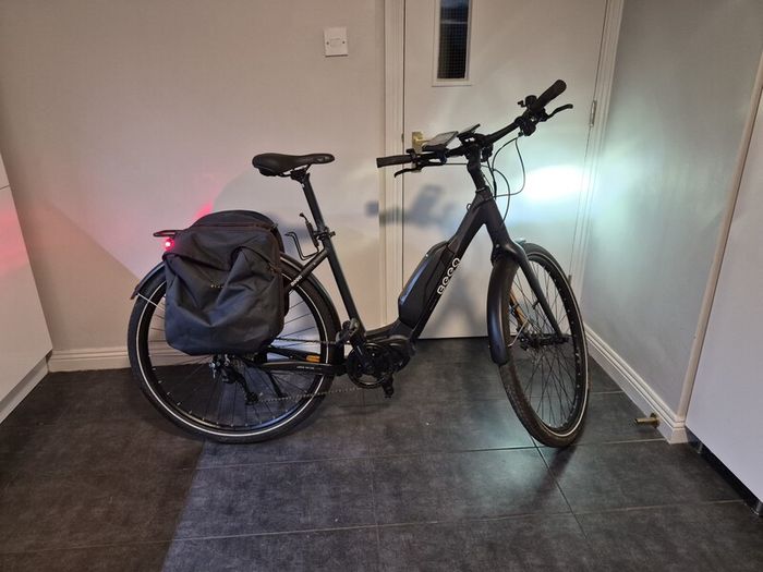 Mint Beeq Urban Motion C500 Shimano hybrid road legal e-Bike + extras