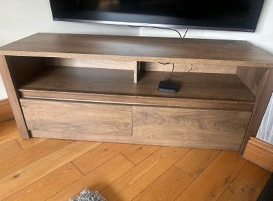 TV Bench