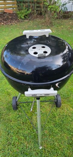 Weber charcoal barbeque