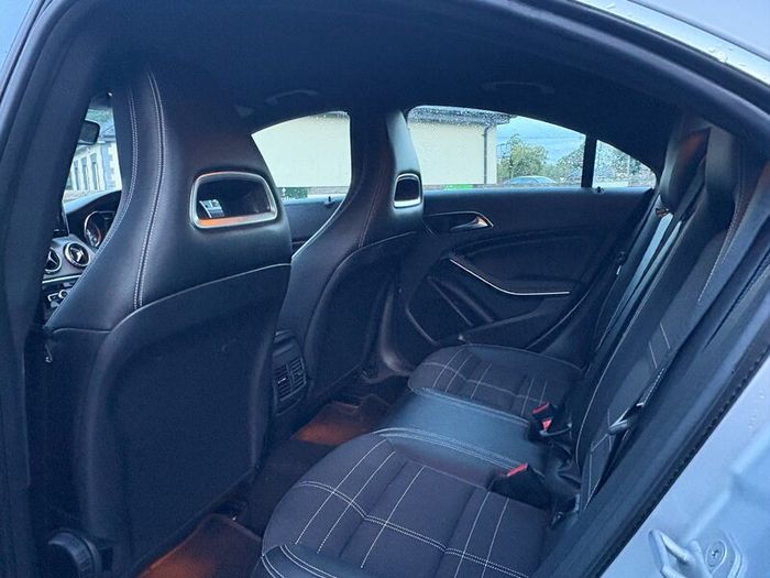 142 Mercedes Cla 220D