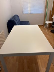 IKEA Vangsta extendable table - white