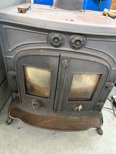 Solid Fuel Evergreen Holly Stove