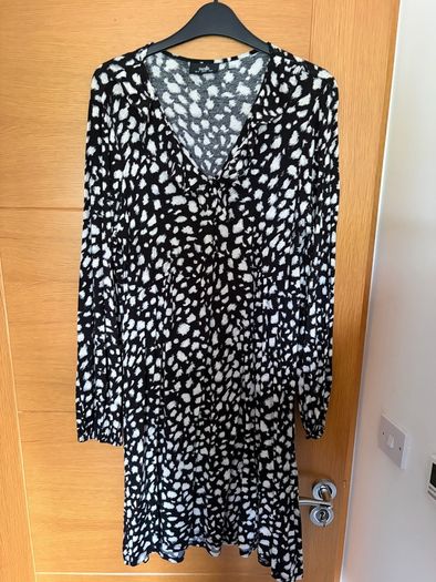 Wallis dress 14