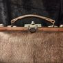 antique Gladstone doctors bag Image 4